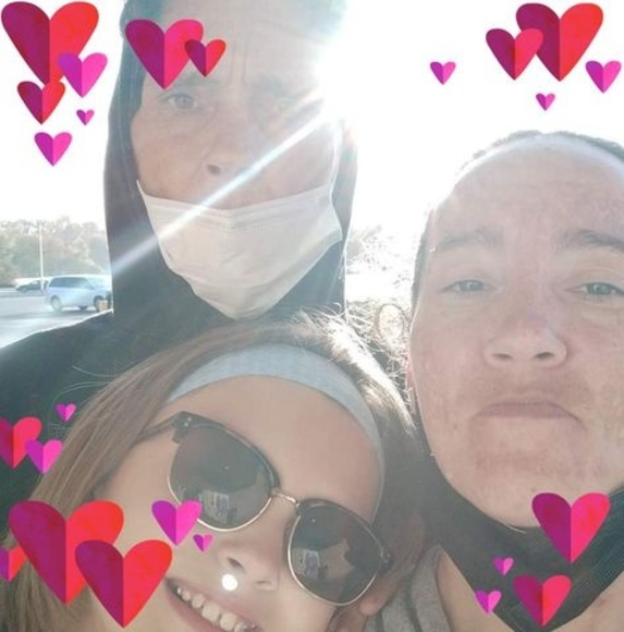 Meet your Posher, Stephanie - Picture 1 of 1